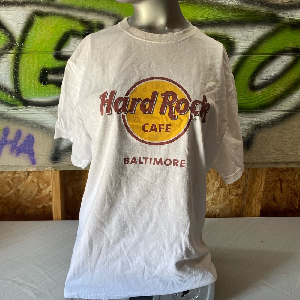 Vintage Hard Rock Cafe Baltimore Tee Size M Nice Condition!